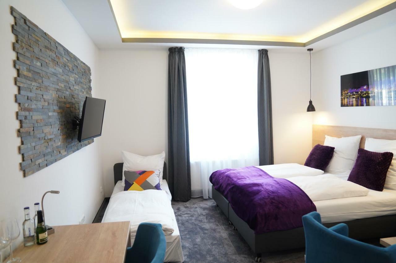 Dias Hotel